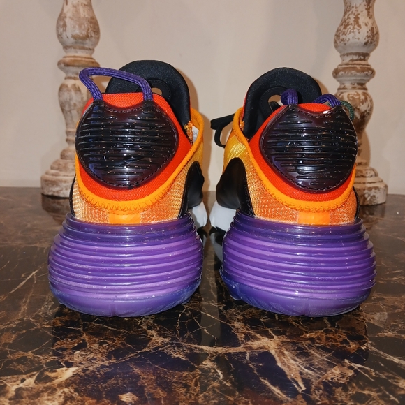 Nike Air Max 2090 Streetwear/Lifestyle Shoes Size 9.5 Men/11 Women - Picture 6 of 9